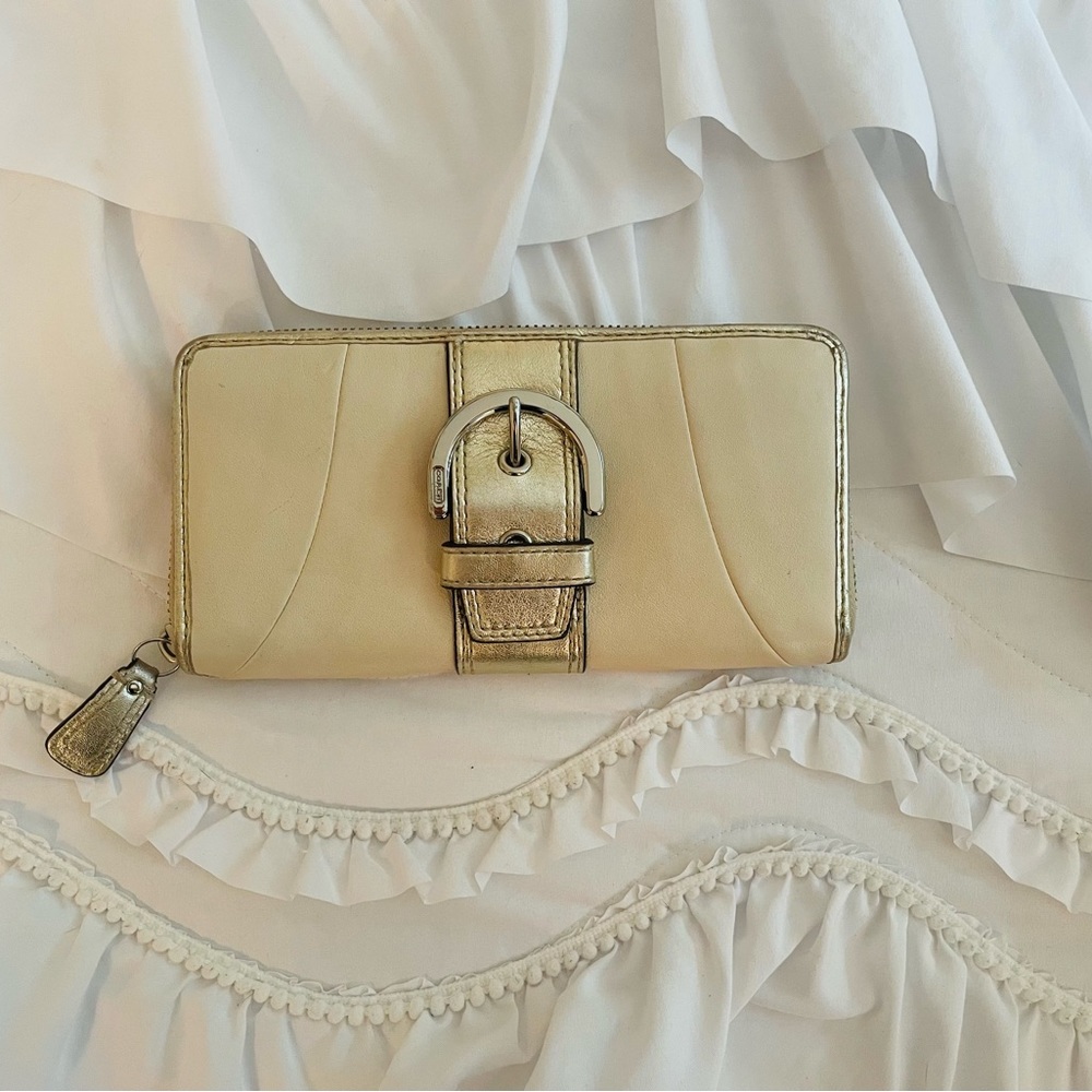 Coach Continental Zip-Around Leather Wallet